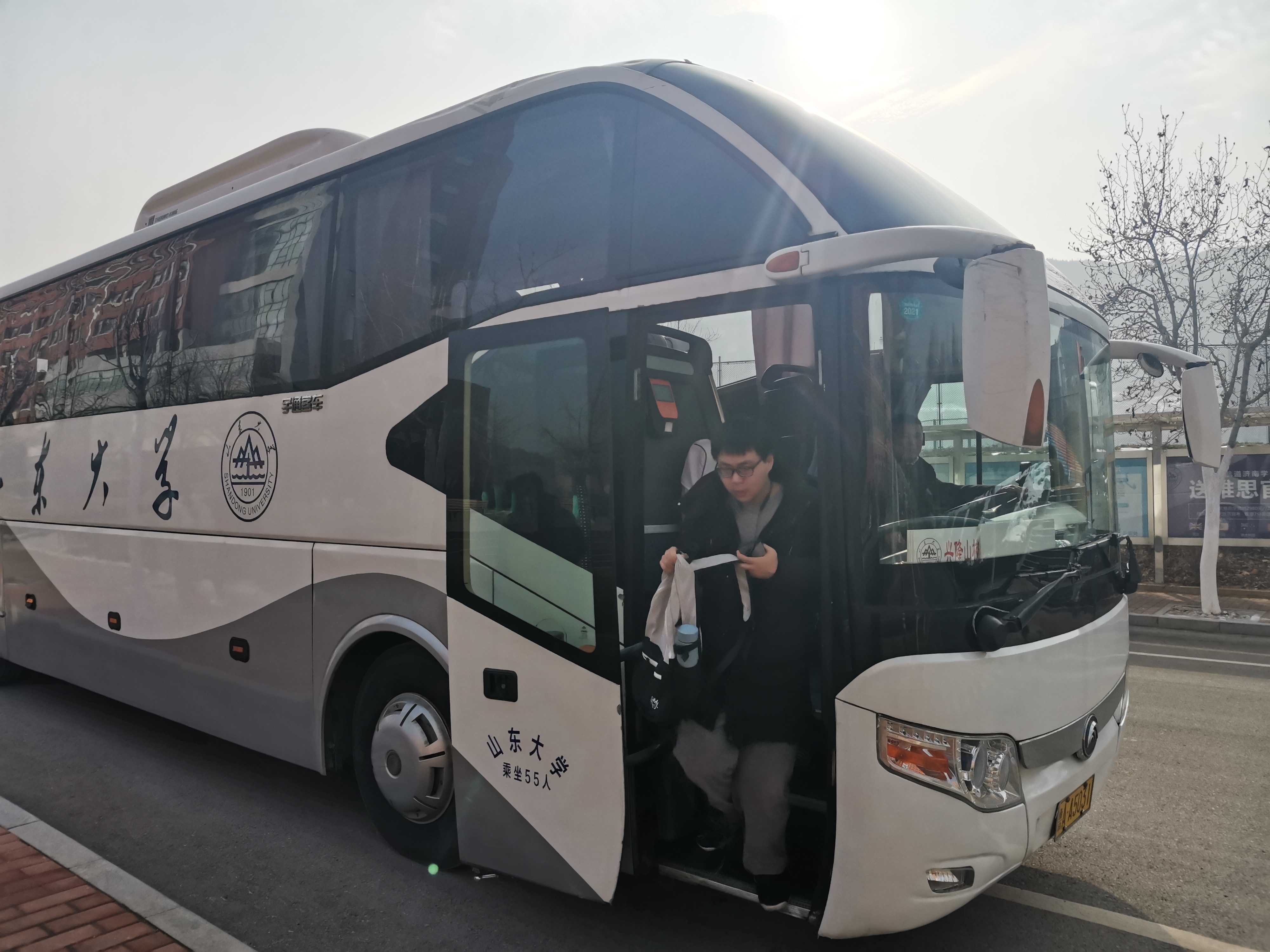 1704085347594093757.jpg 王清泉,校车驾驶员.jpg